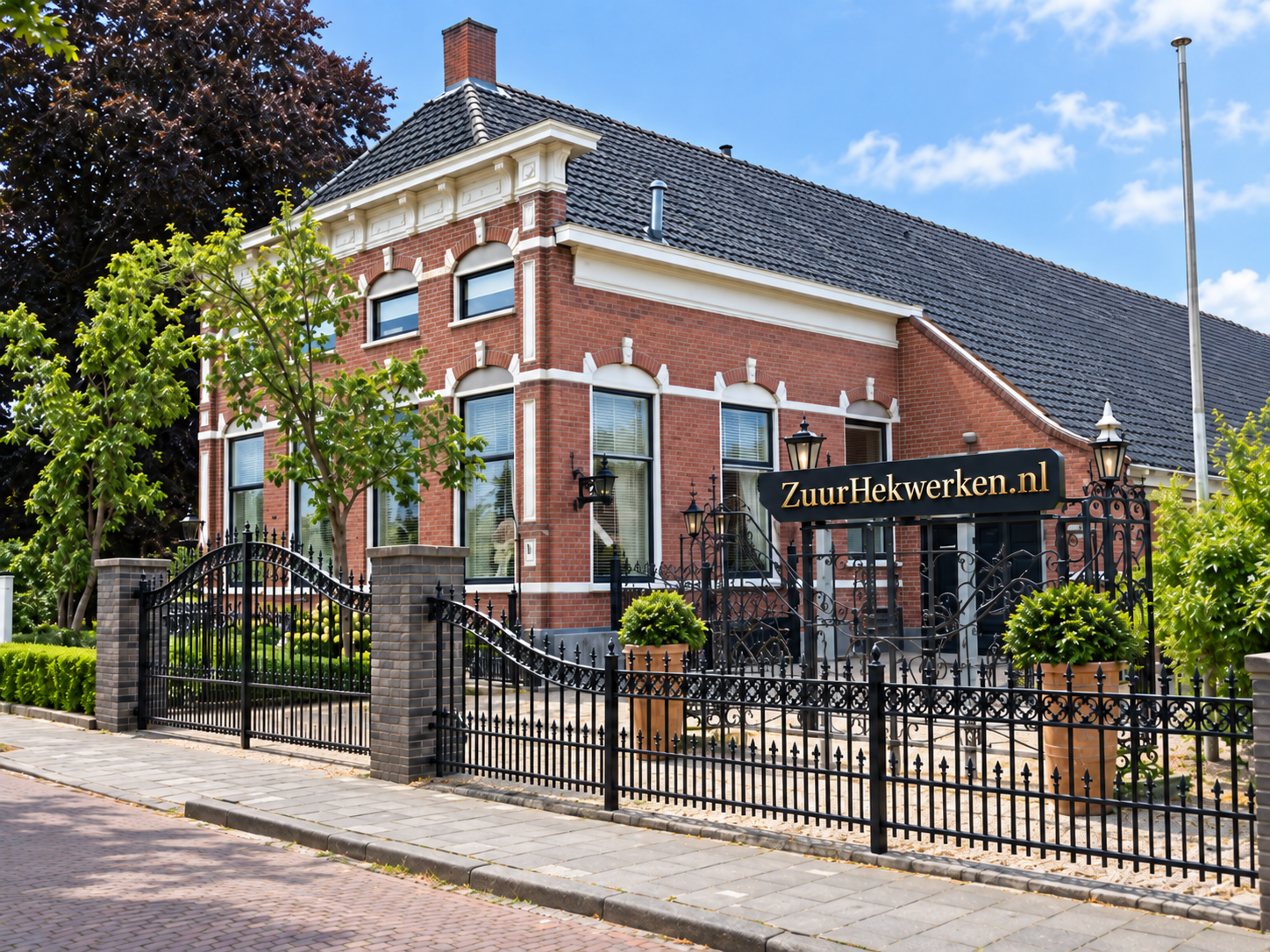Gerealiseerd hekwerk of poort van Zuur Hekwerken